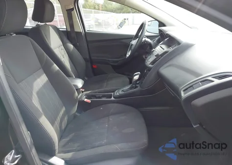 2015 Ford Focus Se z USA, uszkodzony, nr VIN 1FADP3F27FL386775